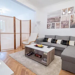 Vivid By Ndk And Vitosha Blvd With Free Secured Parking And Ac Sofia